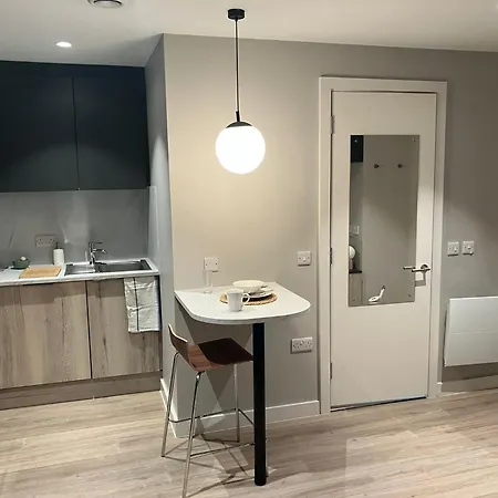 Stylish & Spacious - Prime Briggate Location -walk Everywhere Апартаменти