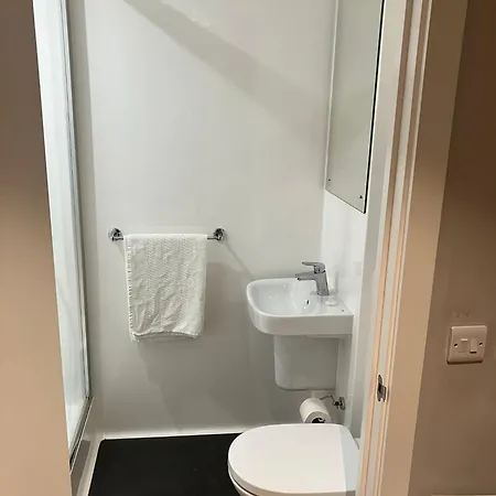 Stylish & Spacious - Prime Briggate Location -walk Everywhere Лідс