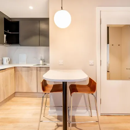 Stylish & Spacious - Prime Briggate Location -walk Everywhere Apartamento