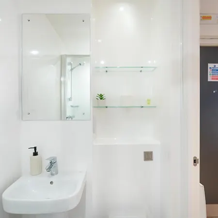 Stylish & Spacious - Prime Briggate Location -walk Everywhere Leeds (West Yorkshire)