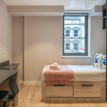 Stylish & Spacious - Prime Briggate Location -walk Everywhere