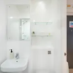 Stylish & Spacious - Prime Briggate Location -walk Everywhere Лідс
